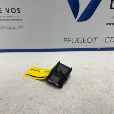 Opel Grandland X 1.2 Turbo 12V Front camera 2018 1684936880-9826575380