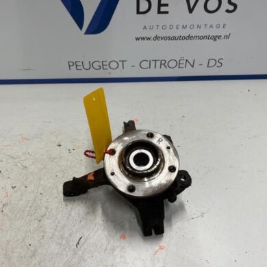 Peugeot 208 1.2 Vti 12V PureTech 100 Fusee rechts-voor 2021 9826877980