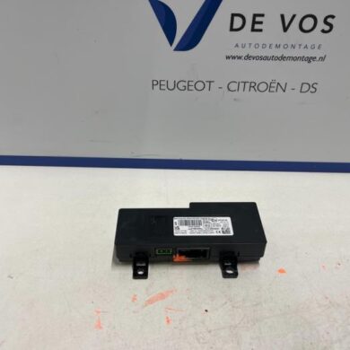 Peugeot 2008 1.2 VTi 12V PureTech 130 Telefoon interface 2022 9847654980