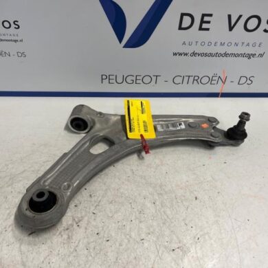 Citroen C5-X  Front wishbone, right 2023 YL01839680