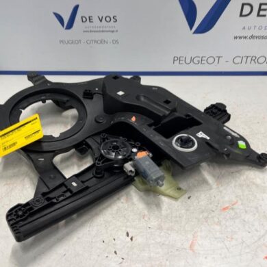 Citroen Berlingo 1.5 BlueHDi 130 Ruitmechaniek 4Deurs rechts-voor 2023 9840175580