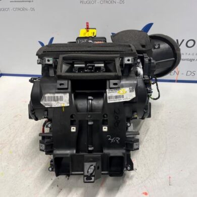 Peugeot 208 1.5 BlueHDi 100 Heizgehäuse 2023 9840568380