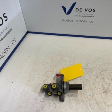 Citroen C5-X  Master cylinder HN09 2023 YL01907780