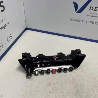 Peugeot 208 1.5 BlueHDi 100 Heater control panel 2023 98432306XU
