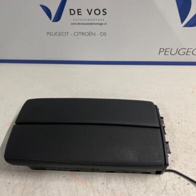 DS Automobiles DS7 Crossback 1.6 16V E-Tense 225 Armrest 2023 98342349ZD