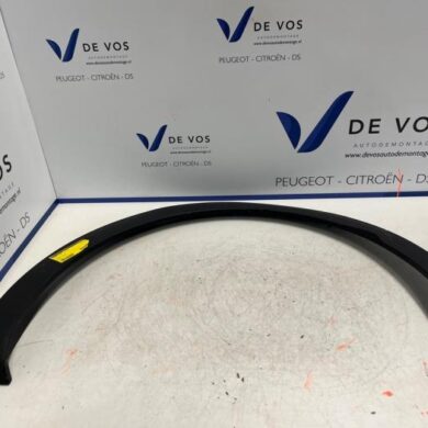 Peugeot 3008 1.5 BlueHDi 130 Spatbord Lijst 2023 98365912XT