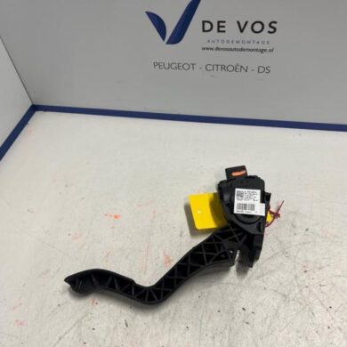 Peugeot 208 1.2 Vti 12V PureTech 82 Gaspedaal 2014 1601CW