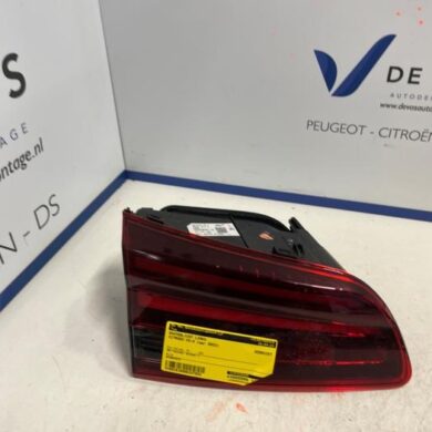 Citroen C5-X  Taillight, left 2023 YL01930880