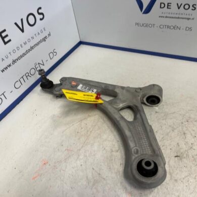 Citroen C5-X  Front wishbone, left 2023 YL01839480