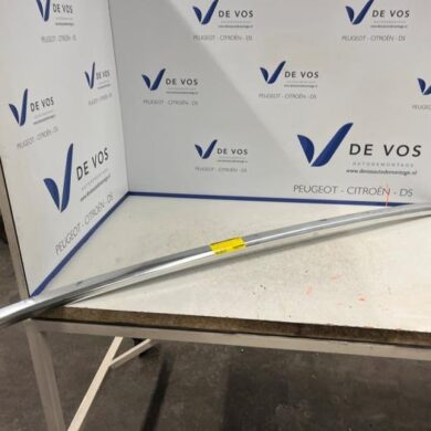 DS Automobiles DS7 Crossback 1.6 16V E-Tense 225 Dakrail links 2023 98170172VV