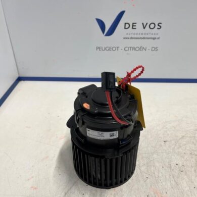 Peugeot 308 1.2 PureTech Hybrid 136 Kachel Ventilatiemotor 2023 9837609380