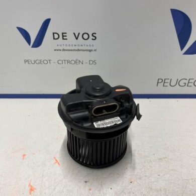 Peugeot 107 1.0 12V Kachel Ventilatiemotor 2012 1608174880