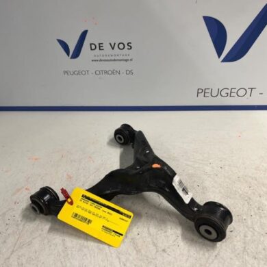 DS Automobiles DS7 Crossback 1.6 16V E-Tense 225 Rear wishbone, left 2023 9824743180