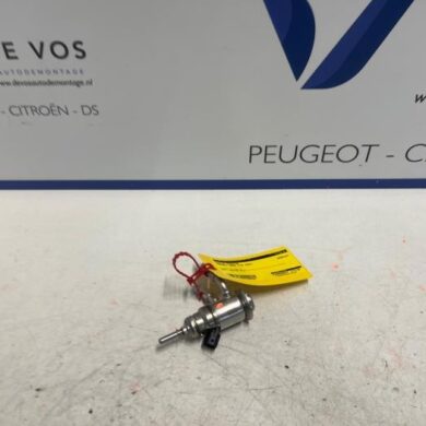 Peugeot 3008 1.5 BlueHDi 130 Adblue injector YHZ 2023 9842811780
