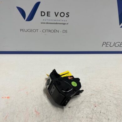 DS Automobiles DS7 Crossback 1.6 16V E-Tense 225 Clock 2023 9832833980