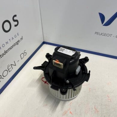 Peugeot 3008 1.5 BlueHDi 130 Heizung Belüftungsmotor 2023 9821292180