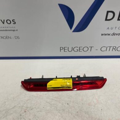 Peugeot 3008 1.5 BlueHDi 130 Extra Remlicht midden 2023 9811951080