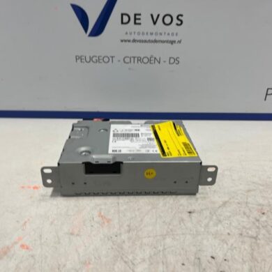 Peugeot 3008 1.2 12V PureTech Hybrid 48V Radio 2022 9844106080-1684954280