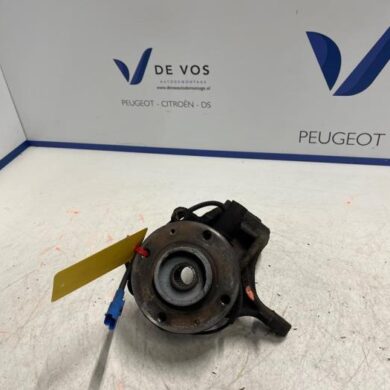 Peugeot 208 1.2 Vti 12V PureTech 82 Fusee links-voor 2014 1607557480