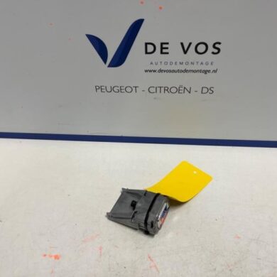 Peugeot 3008 1.5 BlueHDi 130 Camera voorzijde 2023 9842997780-1681925780-1688991380