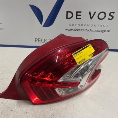 Peugeot 208  Achterlicht rechts 2014 9672628380