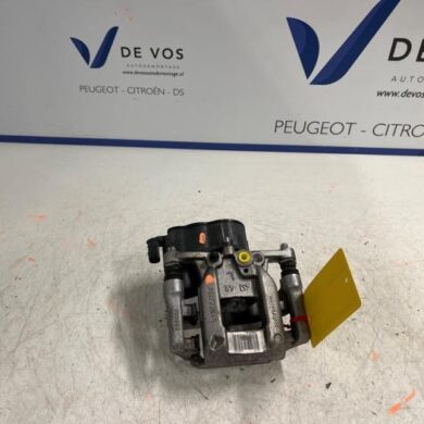DS Automobiles DS7 Crossback 1.6 16V E-Tense 225 Rear brake calliper, left 5G06 2023 1608999580