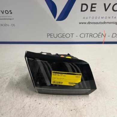 Peugeot 3008 1.2 12V PureTech Hybrid 48V Achterlicht links 2022 9836231480