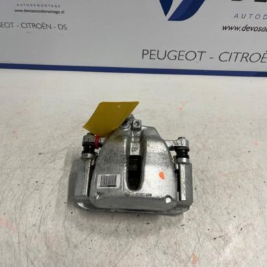 Peugeot 208 1.5 BlueHDi 100 Remklauw (Tang) rechts-voor YHT 2023 1648321680