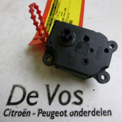 Peugeot 407 2.2 16V Heater valve motor 2005 6447RF