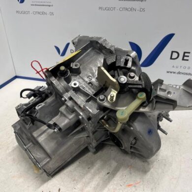 Peugeot 208 1.5 BlueHDi 100 Versnellingsbak YHT 2023 1636249680-1636249780 20V257