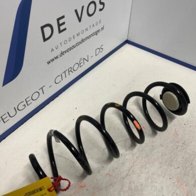 Peugeot 308 1.2 PureTech Hybrid 136 Schraubenfeder hinten 2023 9839914780