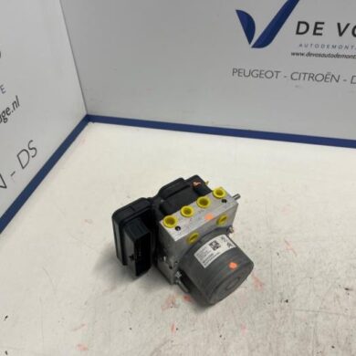 Peugeot 3008 1.5 BlueHDi 130 ABS Pomp YHZ 2023 9845052680