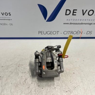 Peugeot 208 1.5 BlueHDi 100 Remklauw (Tang) rechts-achter YHT 2023 1664736980