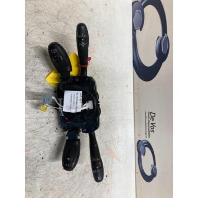 Peugeot 308 2.0 HDiF 16V Steering column stalk 2011 98062014XT-6242PK-96643943XT