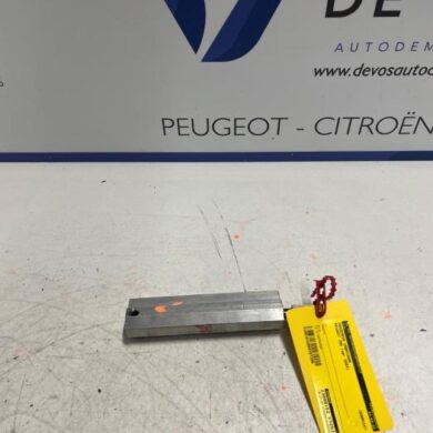 Peugeot 206 2.0 16V Convertible roof gas strut 2003 8446G5