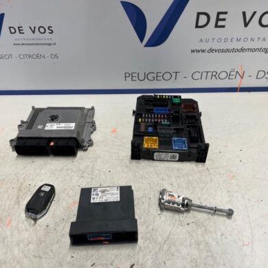 Opel Corsa 1.2 Turbo 12V 130 Computer Motormanagement HNS 2023 9851418180