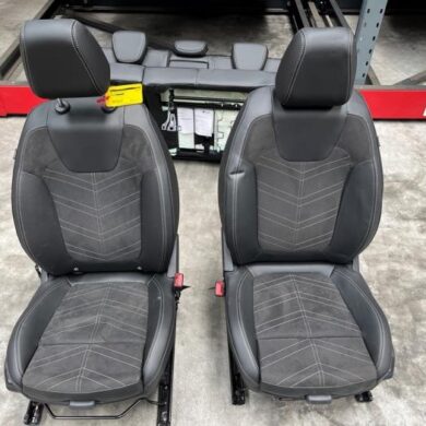 Opel Grandland X 1.2 Turbo 12V Bekleding Set (compleet) 2023