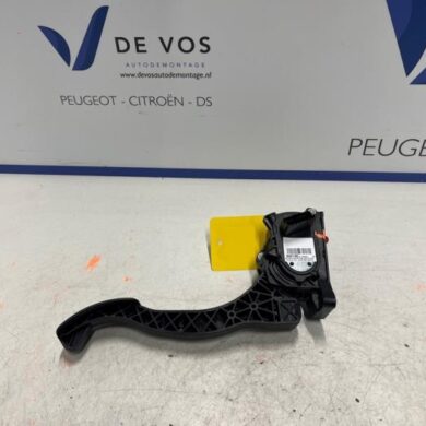 Citroen Berlingo 1.5 BlueHDi 130 Gaspedaal 2023 9836042280
