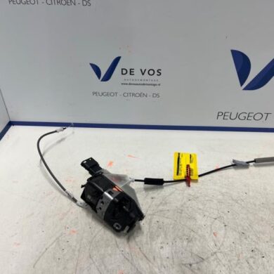 Peugeot Expert 1.5 BlueHDi 120 Front door lock mechanism 4-door, right 2023 9808414080