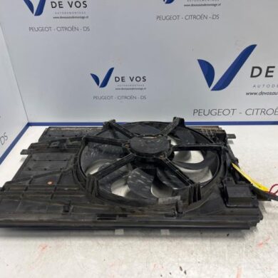 Peugeot 308 2.0 BlueHDi 150 16V Cooling fan housing 2015 9806313880-9832930080