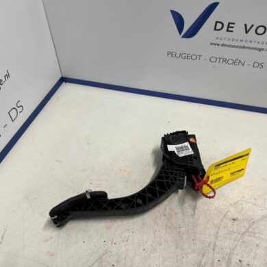 Citroen C5 Aircross 1.2 PureTech Hybrid 136 Accelerator pedal 2022 9845116580