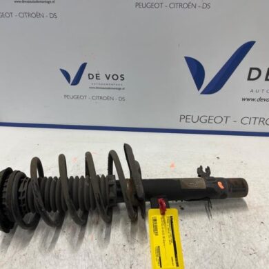 Citroen C4 Cactus 1.2 PureTech 110 12V Schokdemperpoot links-voor 2019 9820948680