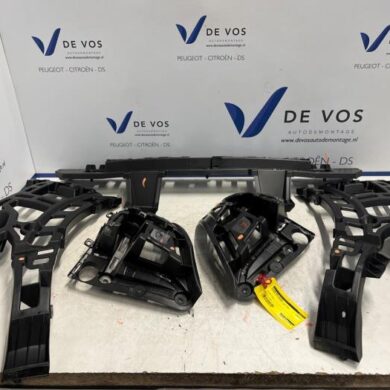 Citroen C5 Aircross 1.2 PureTech Hybrid 136 Bumperframe achter 2022 9826676480-9826677480-9826677080-9833399980-9833400080