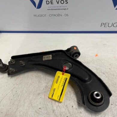 Peugeot 308 1.5 Blue HDi 130 16V Front wishbone, left 2021 9846329780