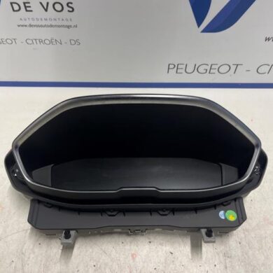 Peugeot 5008 1.2 12V Hybrid Odometer KM 2022 9851365280