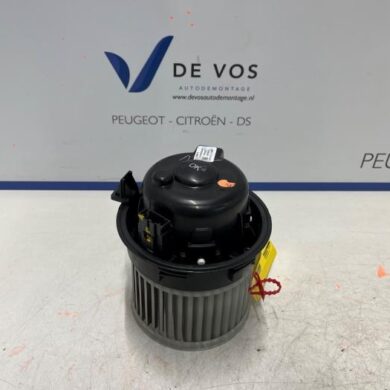 Citroen C4 1.2 PureTech 130 12V Kachel Ventilatiemotor 2023 9840566480