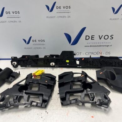 Citroen C4 1.2 PureTech 130 12V Bumperframe achter 2023 9830703680-9830714580-9830714280-9831818980-9831818880