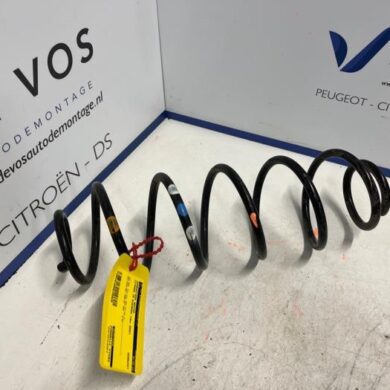 Citroen C5 Aircross 1.2 PureTech Hybrid 136 Rear coil spring 2022 9834378980