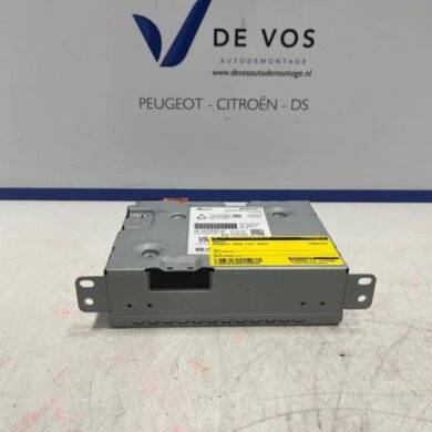 Peugeot 5008 1.2 12V Hybrid Radio 2022 9844105980