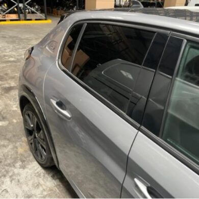 Peugeot 208 1.2 Vti 12V PureTech 100 Tür 4-türig rechts hinten 2021 9827578080